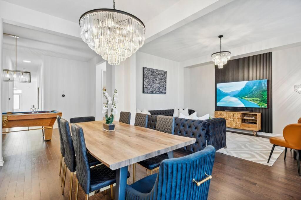 Barrie Luxe, Pool Table 6 Bedroom 6 Ba Custom Design A+ Location Ngoại thất bức ảnh