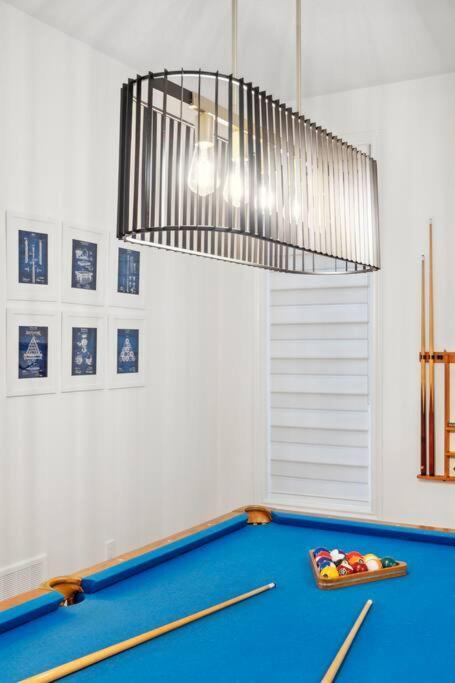 Barrie Luxe, Pool Table 6 Bedroom 6 Ba Custom Design A+ Location Ngoại thất bức ảnh